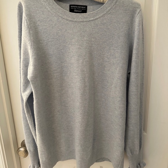 Banana Republic Wool and Cashmere blend. Beautiful soft blue/green color. - Picture 6 of 8